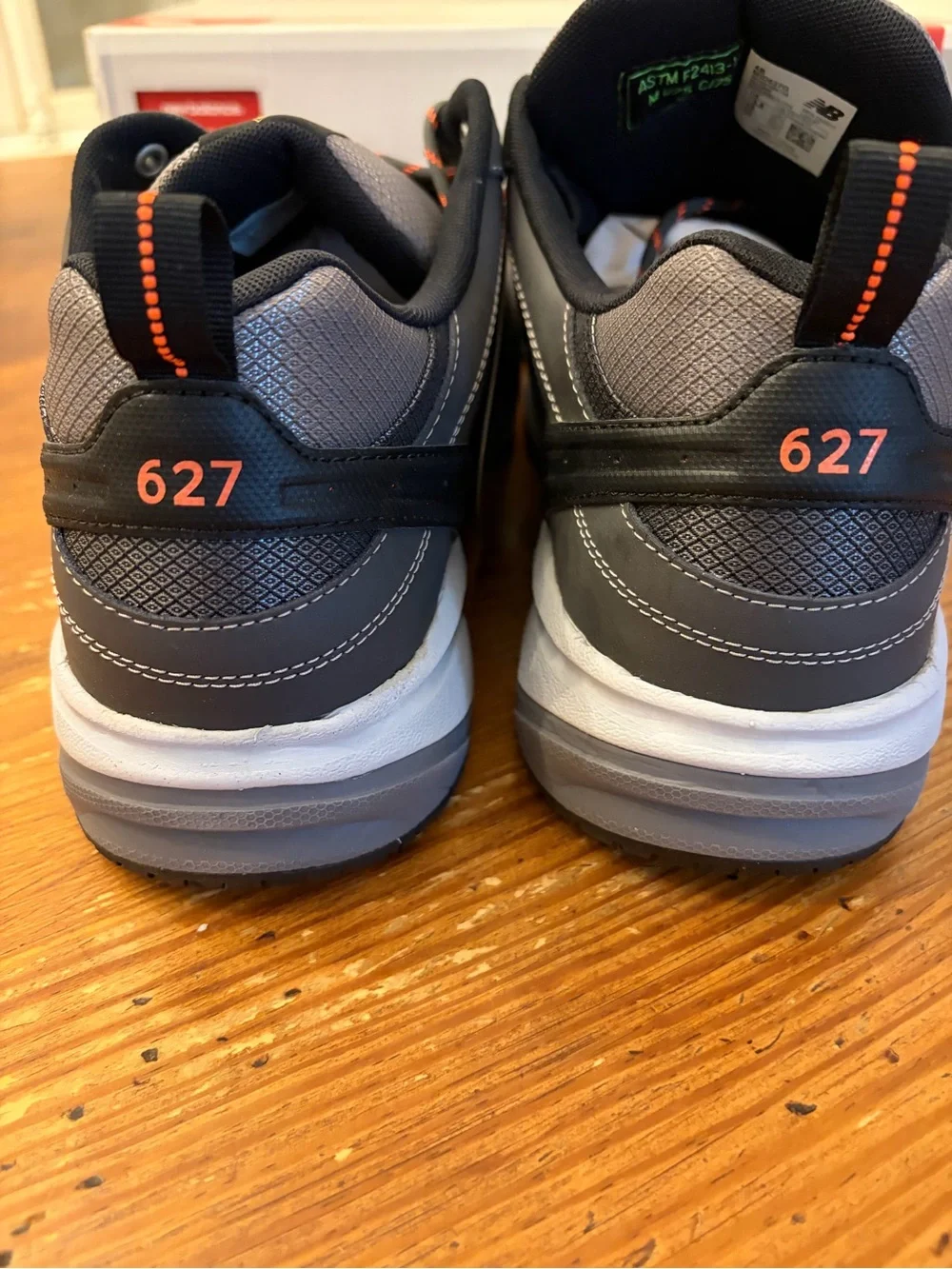 New Balance Men’s Gray and Black Athletic Walking Shoes